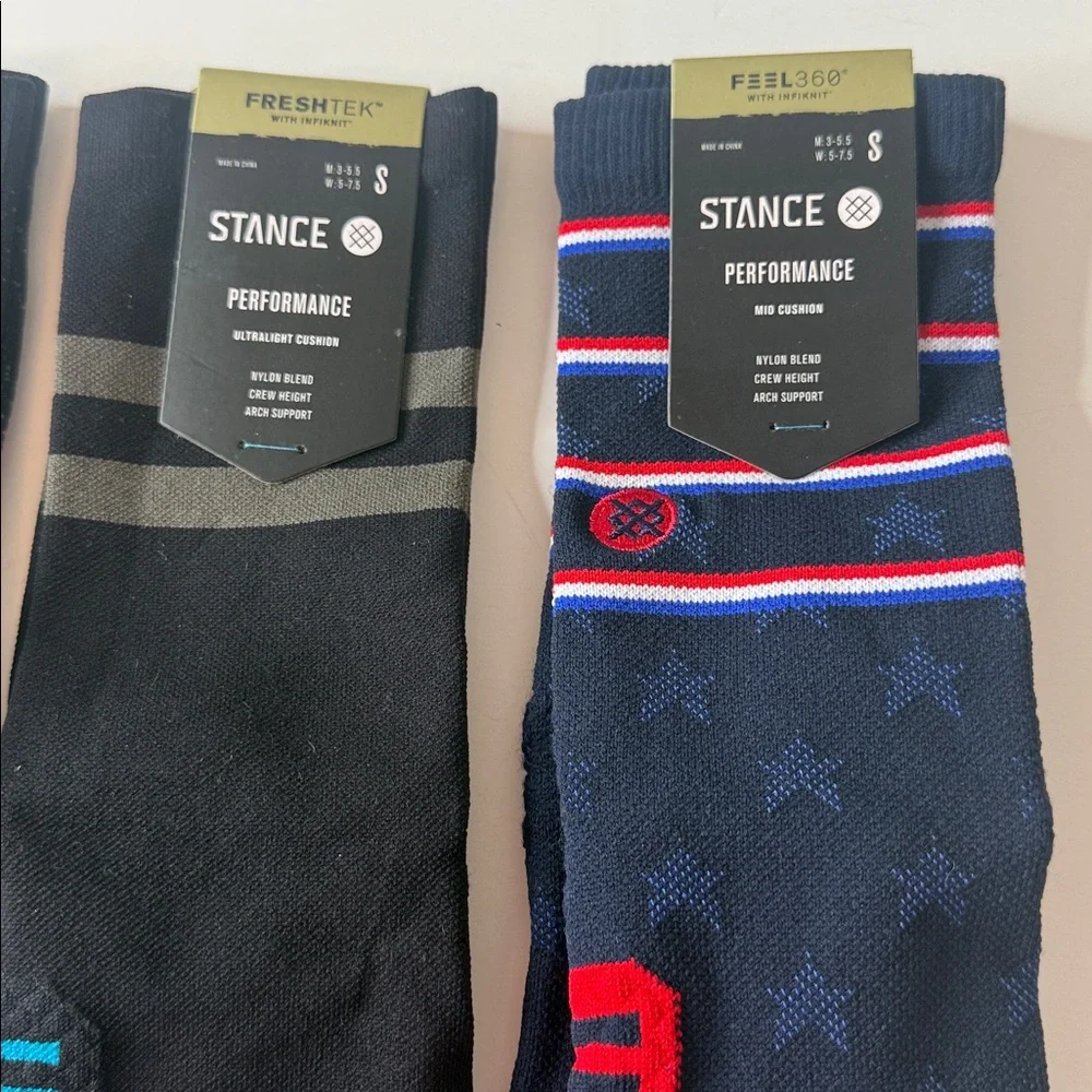 Stance Assortment of 4 Pairs of Performance Crew Socks Size Small